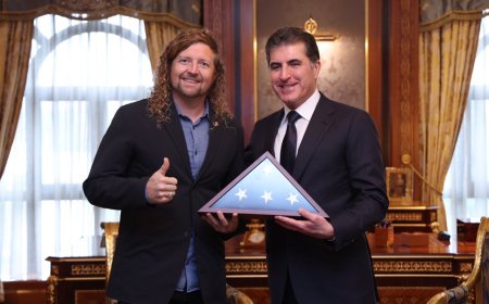 Sean Feucht Presents Flag to President Nechirvan Barzani, Emphasizing U.S.-Kurdistan Friendship