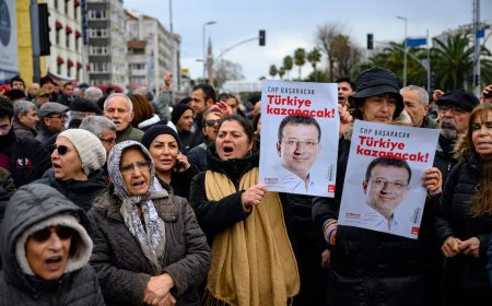 Turkish police arrest Istanbul’s mayor over alleged corruption and terror links