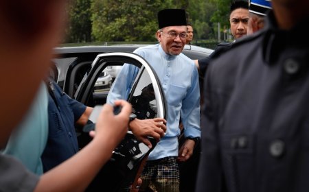 Anwar congratulates PM Albanese on re-election, stresses Australia’s key role in Asia Pacific