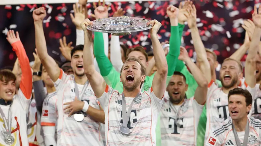 Kane scores in comfortable win for champions Bayern