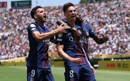 PSG thump 10-man Atletico in searing heat
