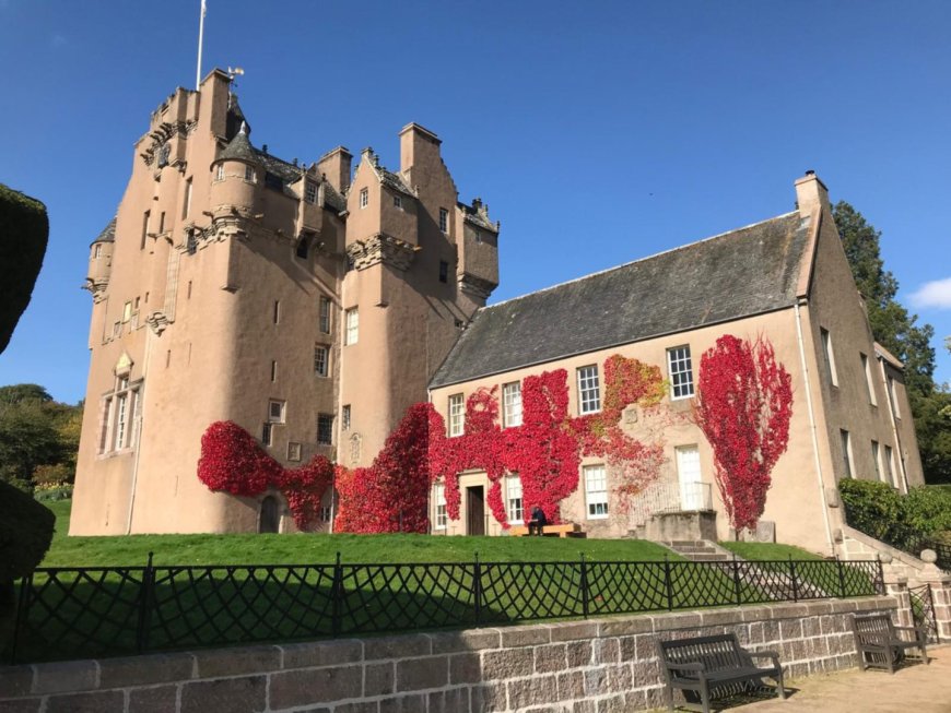 Crathes Castle is looking its best in the autumn sunshine. Image: Dennis Forbes Grattan
