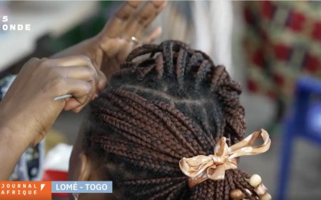 Togo: des salons de coiffure qui font du bien aux femmes pour leur santé mentale
