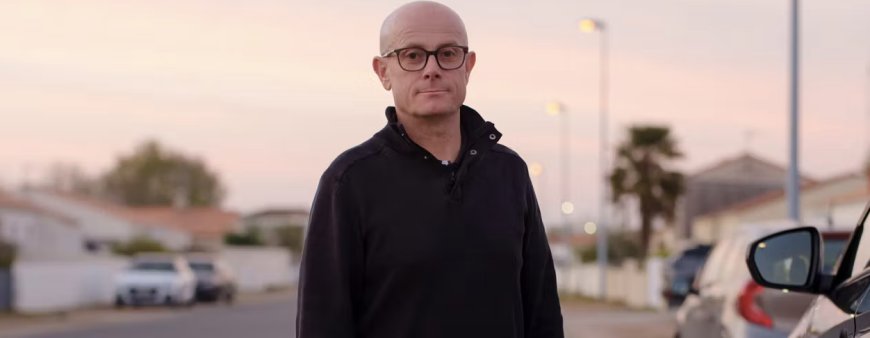 « J’ai plus confiance en lui qu’en les médecins » : en tournée avec un infirmier à domicile, de 5 h 30 à 21 heures