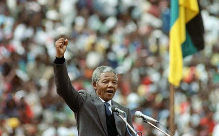 Nelson Mandela becomes South Africa’s first black president