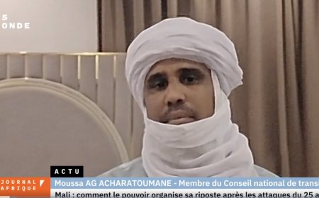 Mali: "Il n'y a pas de blocus à Bamako" assure Moussa Ag Acharatoumane, membre de la Commission défense du Conseil national de transition