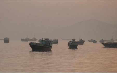 US and Iran exchange strikes in Gulf in latest test of ceasefire
