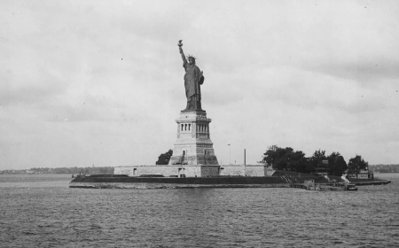 The lady of liberty makes her grand entrance into New York harbor