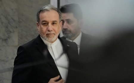 Washington and Tehran pause military operations before crucial emergency meetings