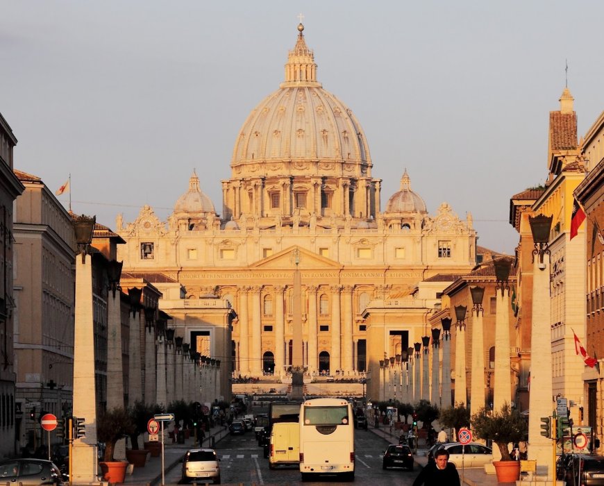 Vatican city achieves sovereignty through the historic Lateran treaty
