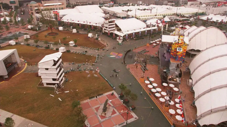 A deadly explosion rocks Centennial Olympic Park in Atlanta