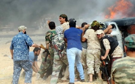 Fierce militia battles disrupt coastal transit across western Libya