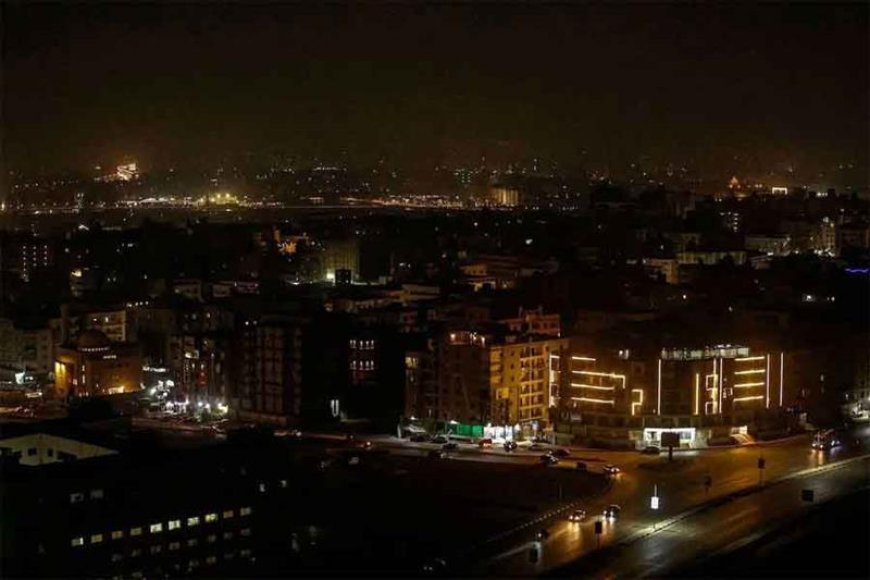 Pre-dawn earthquake shakes Cairo and Suez