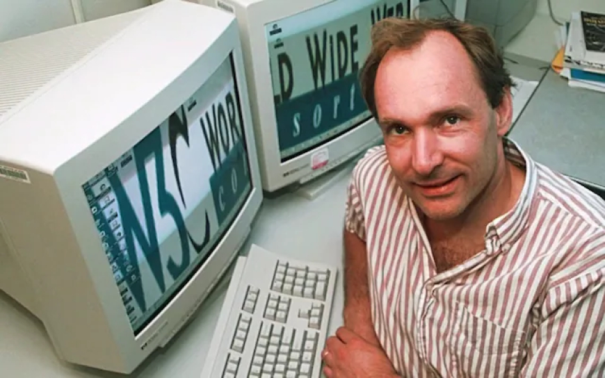 The launch of the public internet: A breakthrough that connected the world